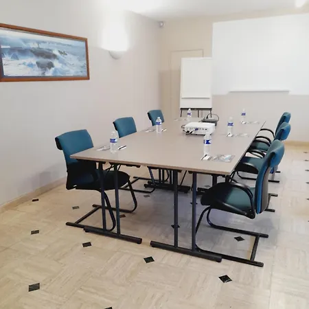 Hotel Restaurant Les Voyageurs 3*