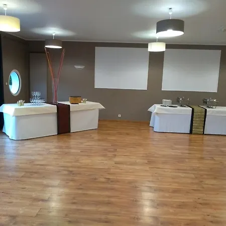 Restaurant Les Voyageurs Hotel Montaigu-Vendee