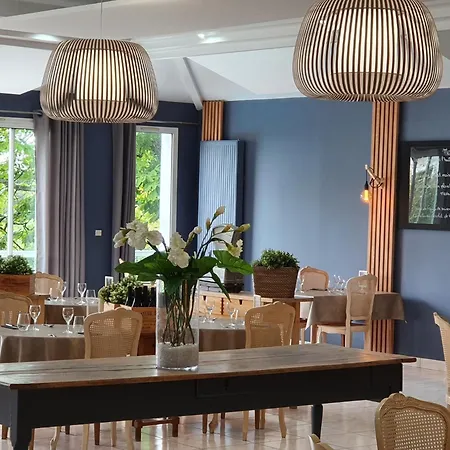 Restaurant Les Voyageurs Hotel Montaigu-Vendee