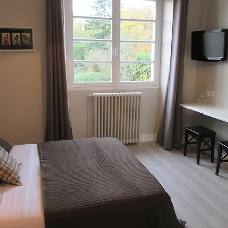 Hotel Restaurant Les Voyageurs Montaigu-Vendee