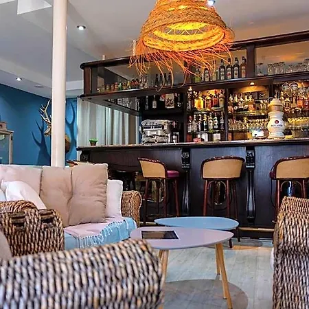 Hotel Restaurant Les Voyageurs 3*