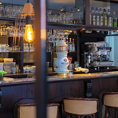 Restaurant Les Voyageurs 3* Montaigu-Vendee