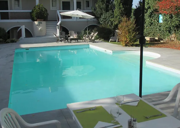 Restaurant Les Voyageurs Hotel Montaigu-Vendee