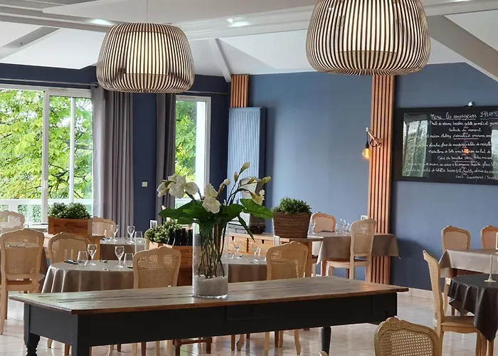 Restaurant Les Voyageurs Hotel Montaigu-Vendee