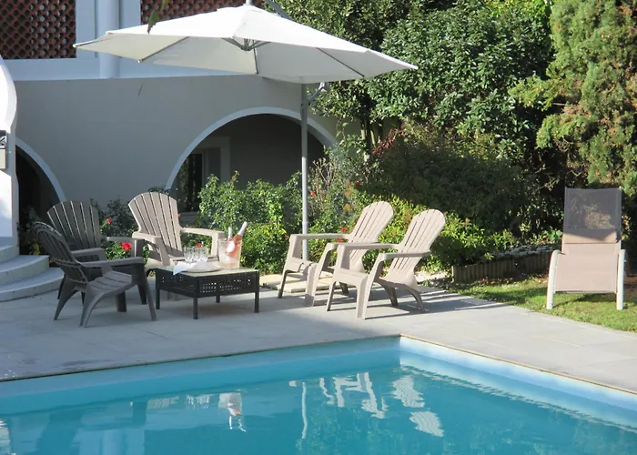 Restaurant Les Voyageurs Hotel Montaigu-Vendee