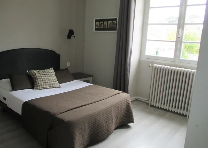 Restaurant Les Voyageurs Hotel Montaigu-Vendee