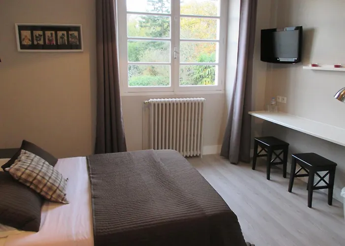 Hotel Restaurant Les Voyageurs Montaigu-Vendee