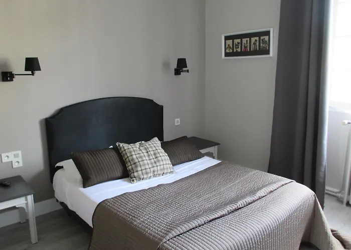 Restaurant Les Voyageurs Hotel Montaigu-Vendee