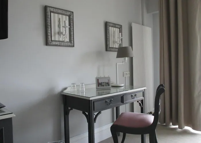 Hotel Restaurant Les Voyageurs Montaigu-Vendee