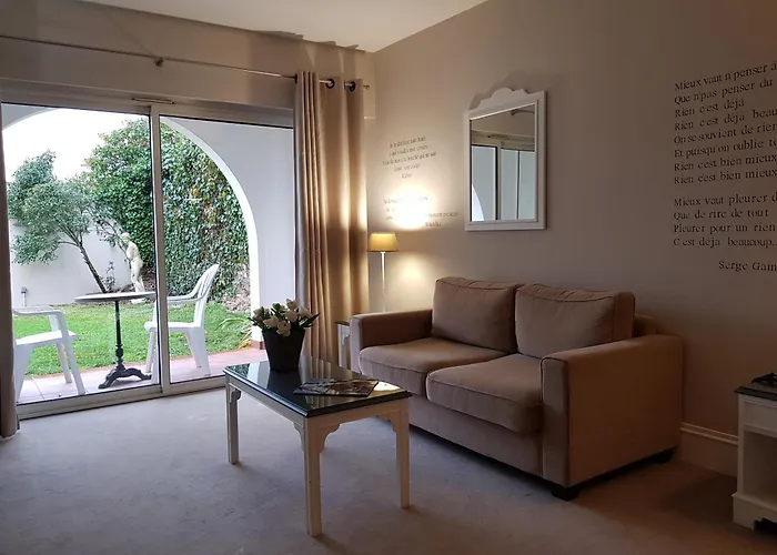 Restaurant Les Voyageurs Hotel Montaigu-Vendee